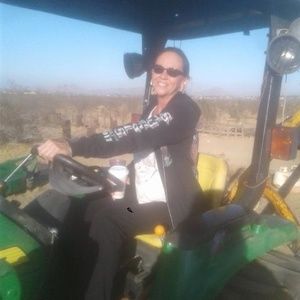 Meet your Posher, Lori-jo